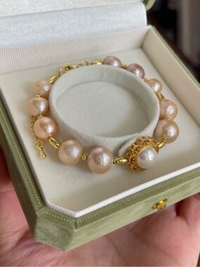11 mm Gold and Blush Genuine Pearl Bracelet - Elegant Women's Jewelry